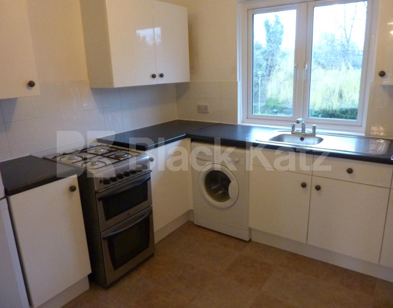 			NEW INSTRUCTION!, 1 Bedroom, 1 bath, 1 reception Flat			 Barker Drive, CAMDEN